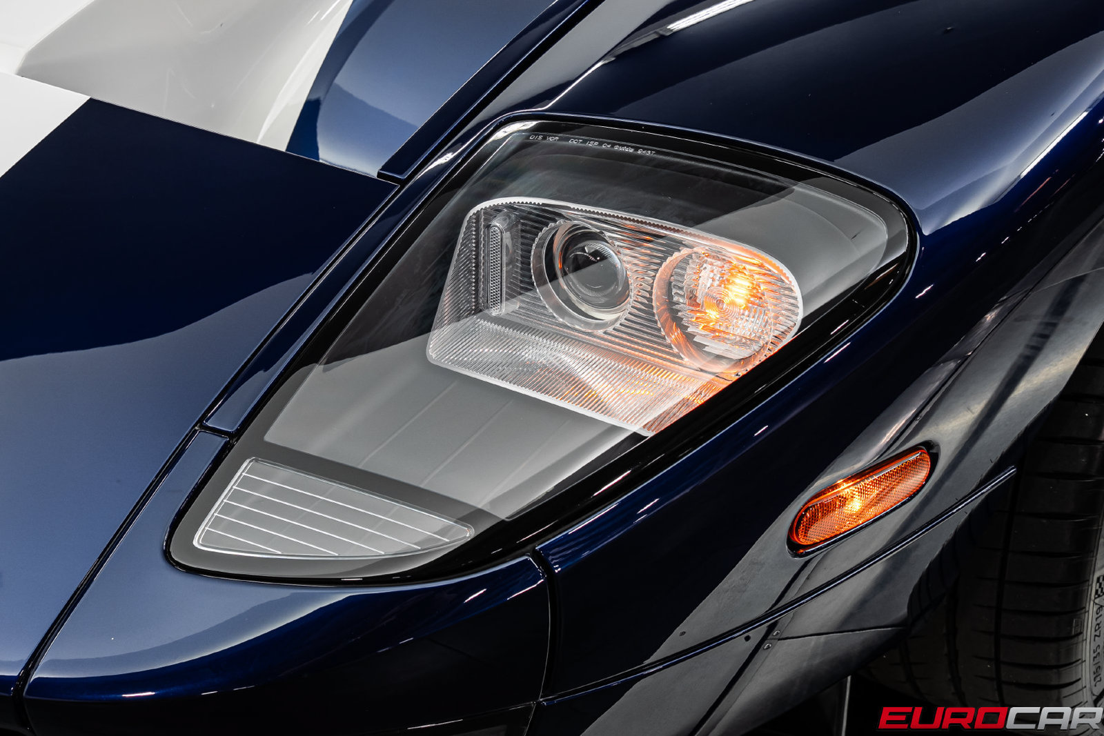 Used 2005 Ford GT RWD image 13