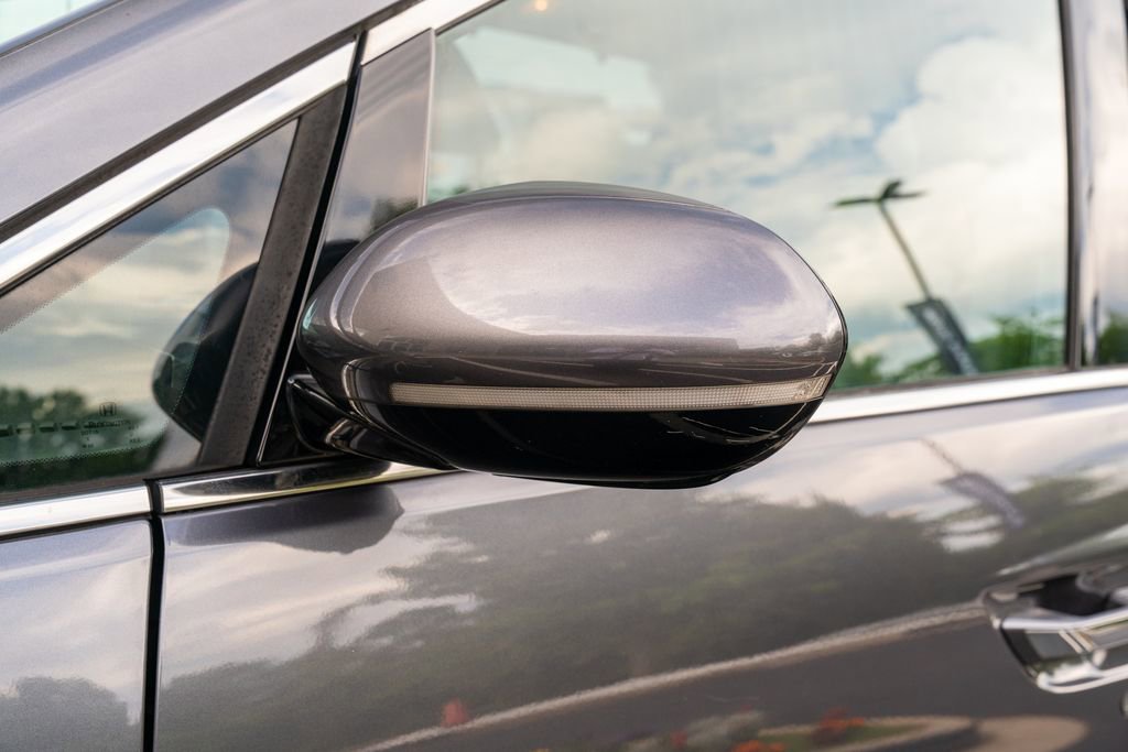 Used 2016 Honda Odyssey Touring Elite image 23