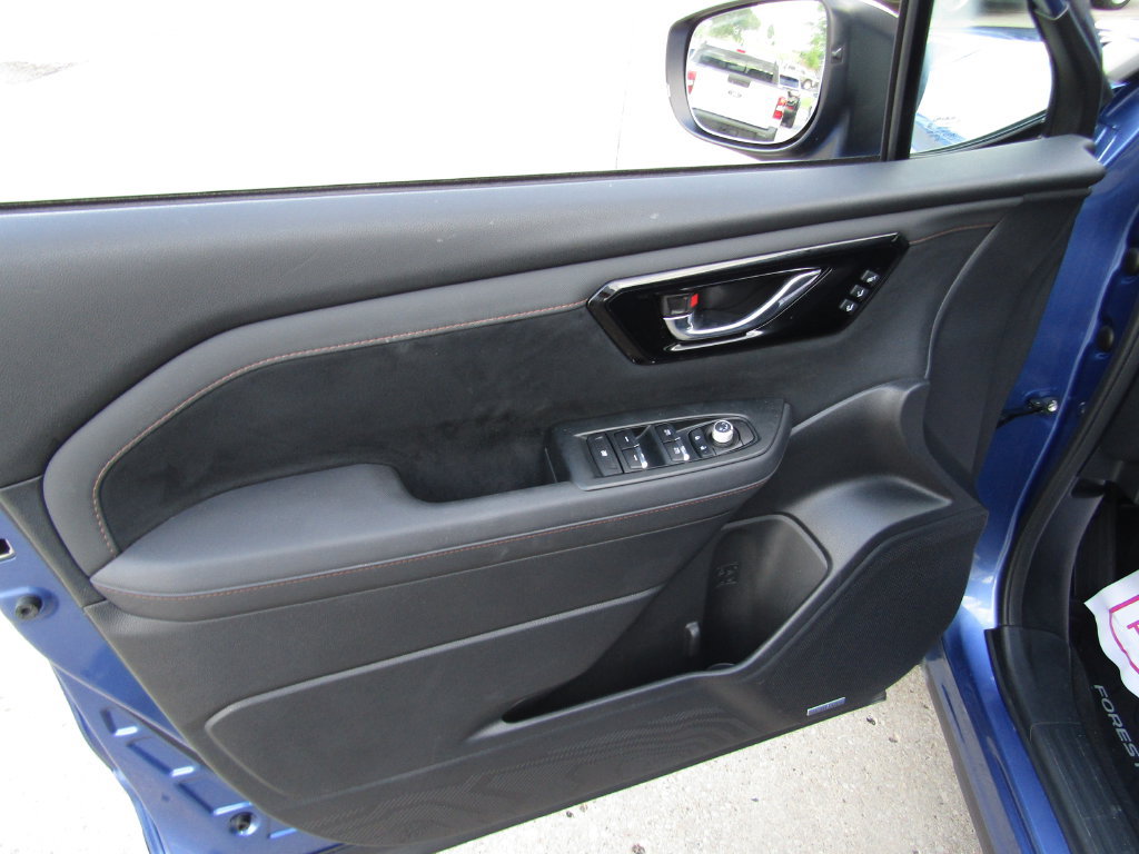 Used 2025 Subaru Forester Touring AWD/4WD image 21