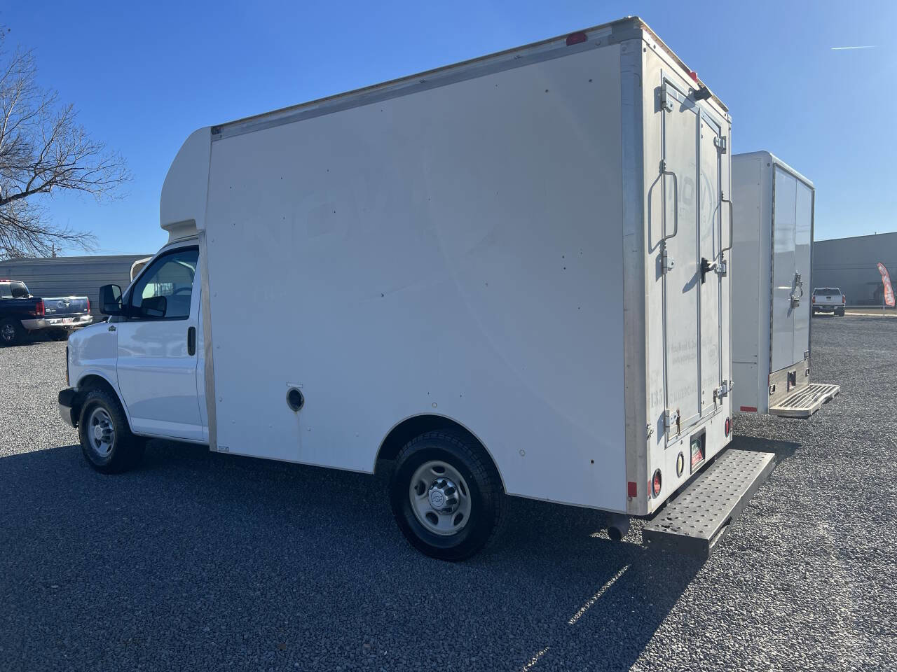 Used 2015 Chevrolet Express 3500 image 4