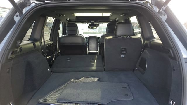 Used 2022 Jeep Grand Cherokee Overland w/ Advanced Protech Group III image 30