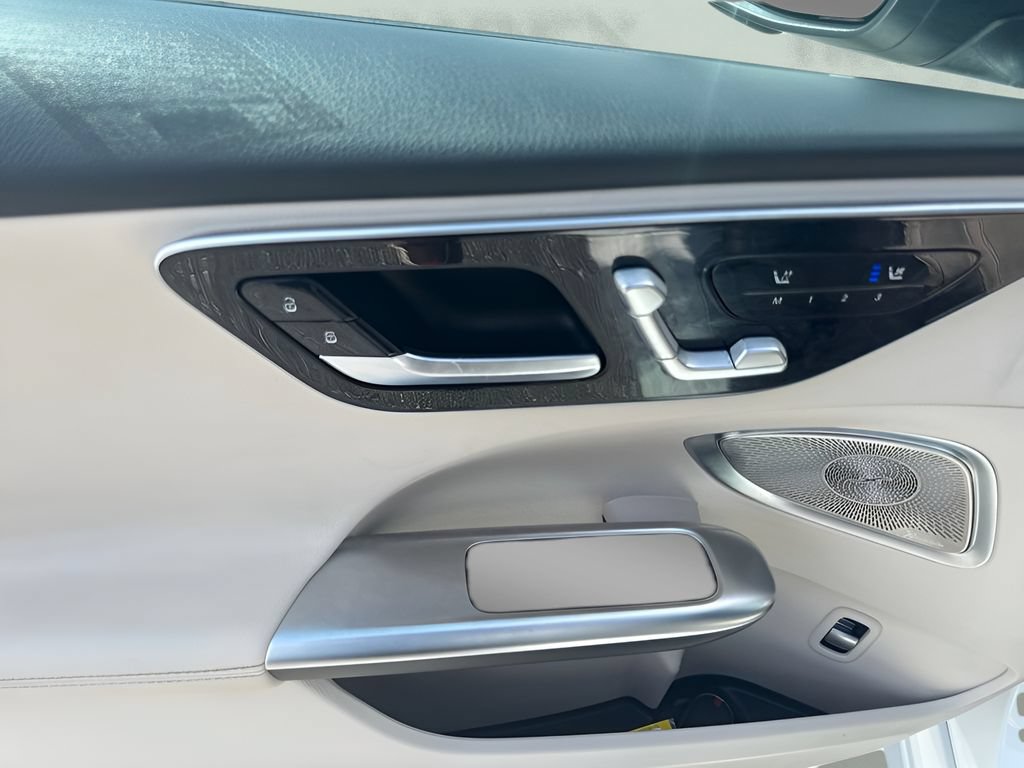 Used 2023 Mercedes-Benz C 300 Sedan w/ Exclusive Trim Package image 17
