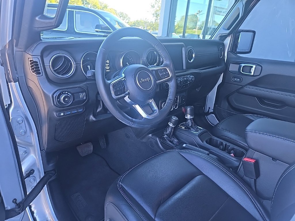 Used 2023 Jeep Wrangler Unlimited Sahara w/ Cold Weather Group AWD/4WD image 11
