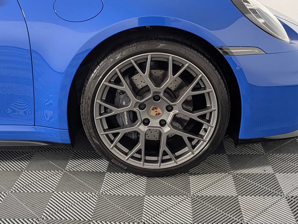 Certified 2025 Porsche 911 Carrera RWD image 14