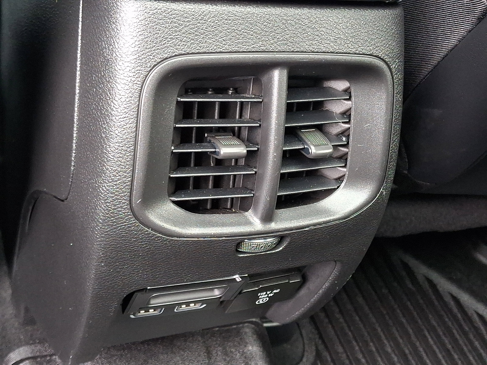 Used 2020 Jeep Cherokee Latitude Lux w/ Comfort/Convenience Group image 12