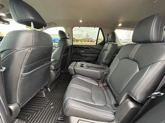 Used 2025 Honda Pilot EX-L image 17