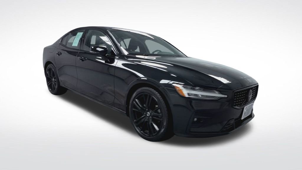 Used 2023 Volvo S60 B5 Plus w/ Climate Package image 18