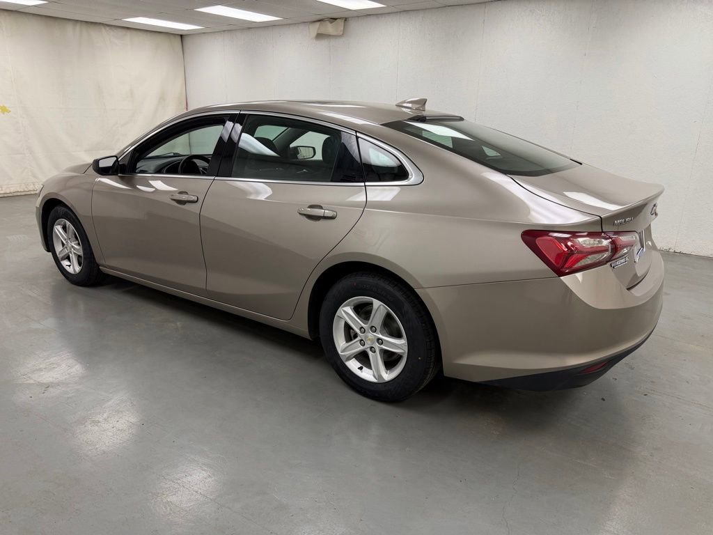 Used 2022 Chevrolet Malibu LT FWD image 3