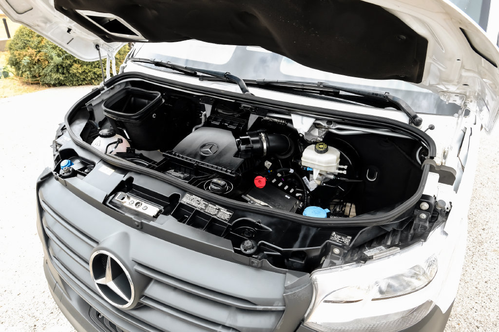 Used 2025 Mercedes-Benz Sprinter 2500 image 45