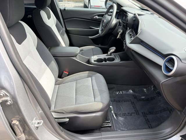 Used 2024 Chevrolet Trax LS image 26