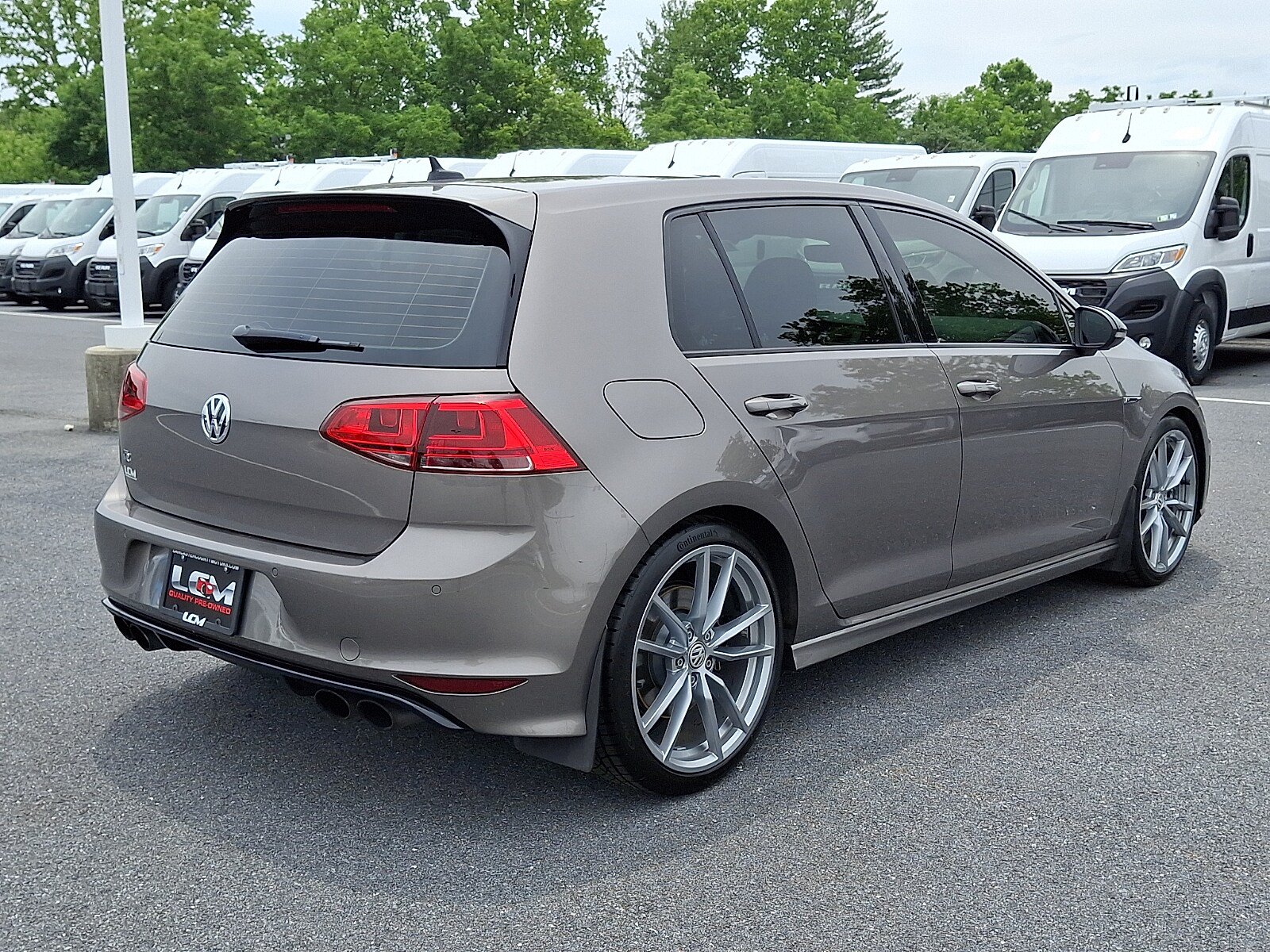 Used 2017 Volkswagen Golf R 4-Door AWD/4WD image 5