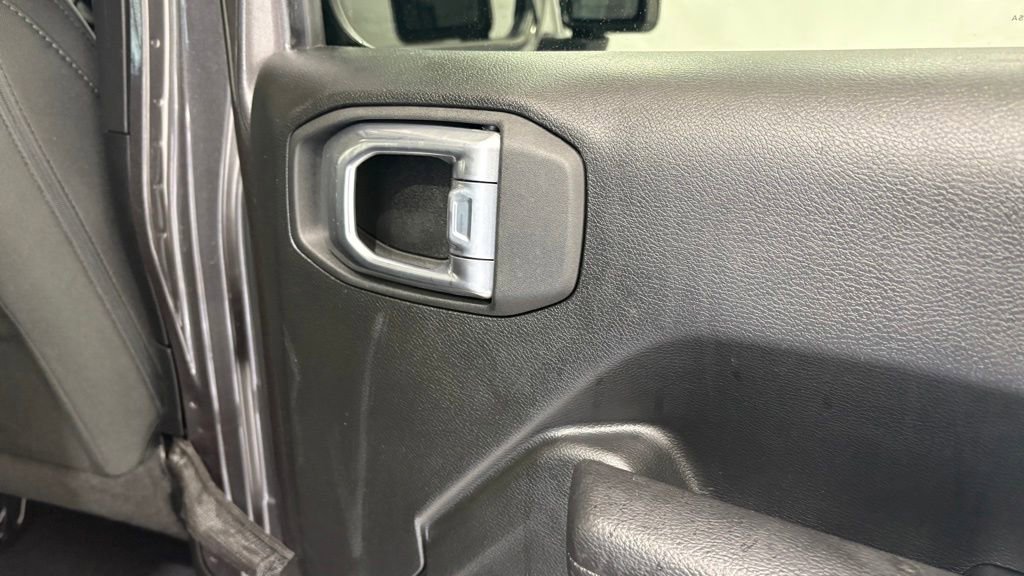 Used 2022 Jeep Wrangler Unlimited Sport AWD/4WD image 32