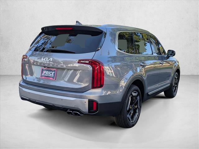 Used 2024 Kia Telluride S FWD image 5