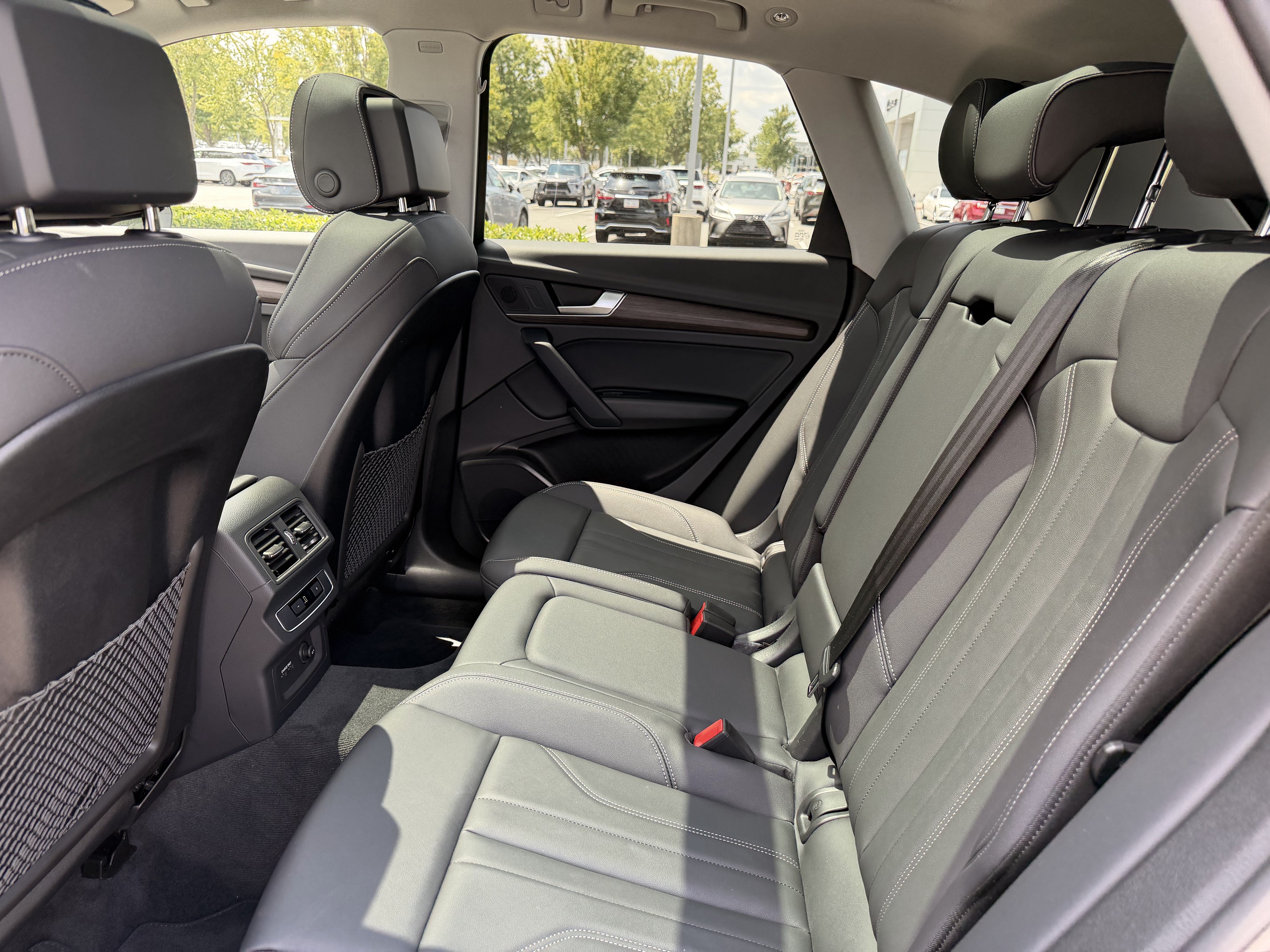 Certified 2025 Audi Q5 2.0T Premium AWD/4WD image 32