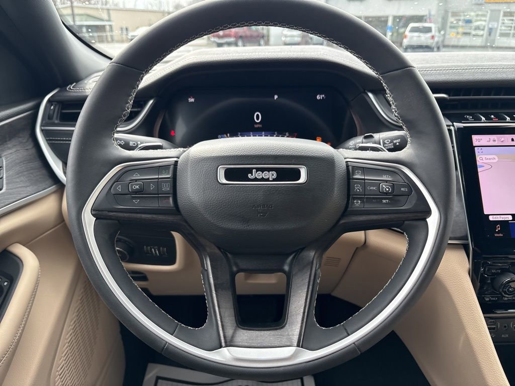 Used 2023 Jeep Grand Cherokee Limited image 10