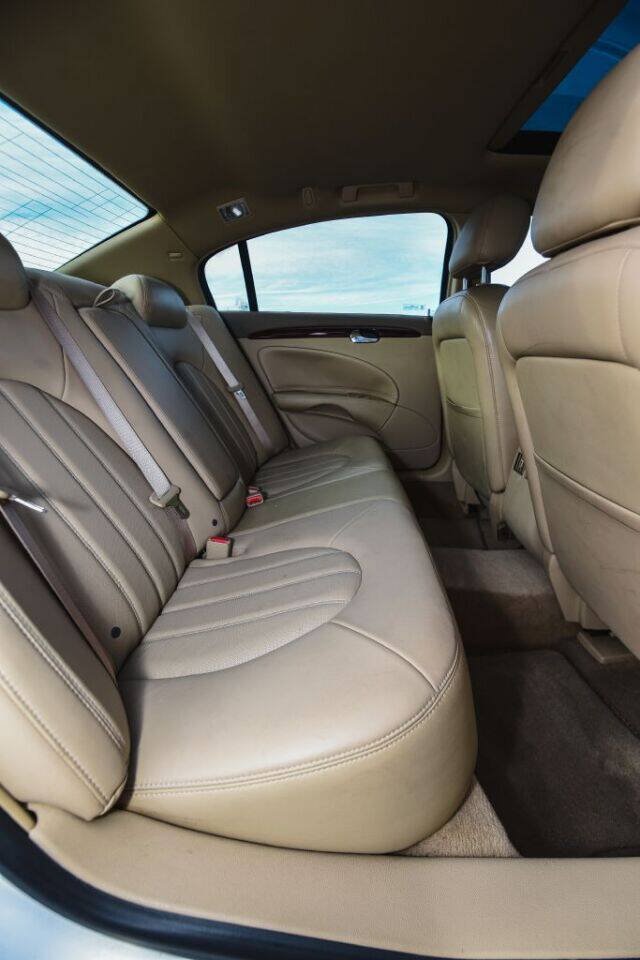 Used 2006 Buick Lucerne CXL w/ Luxury Package FWD image 30