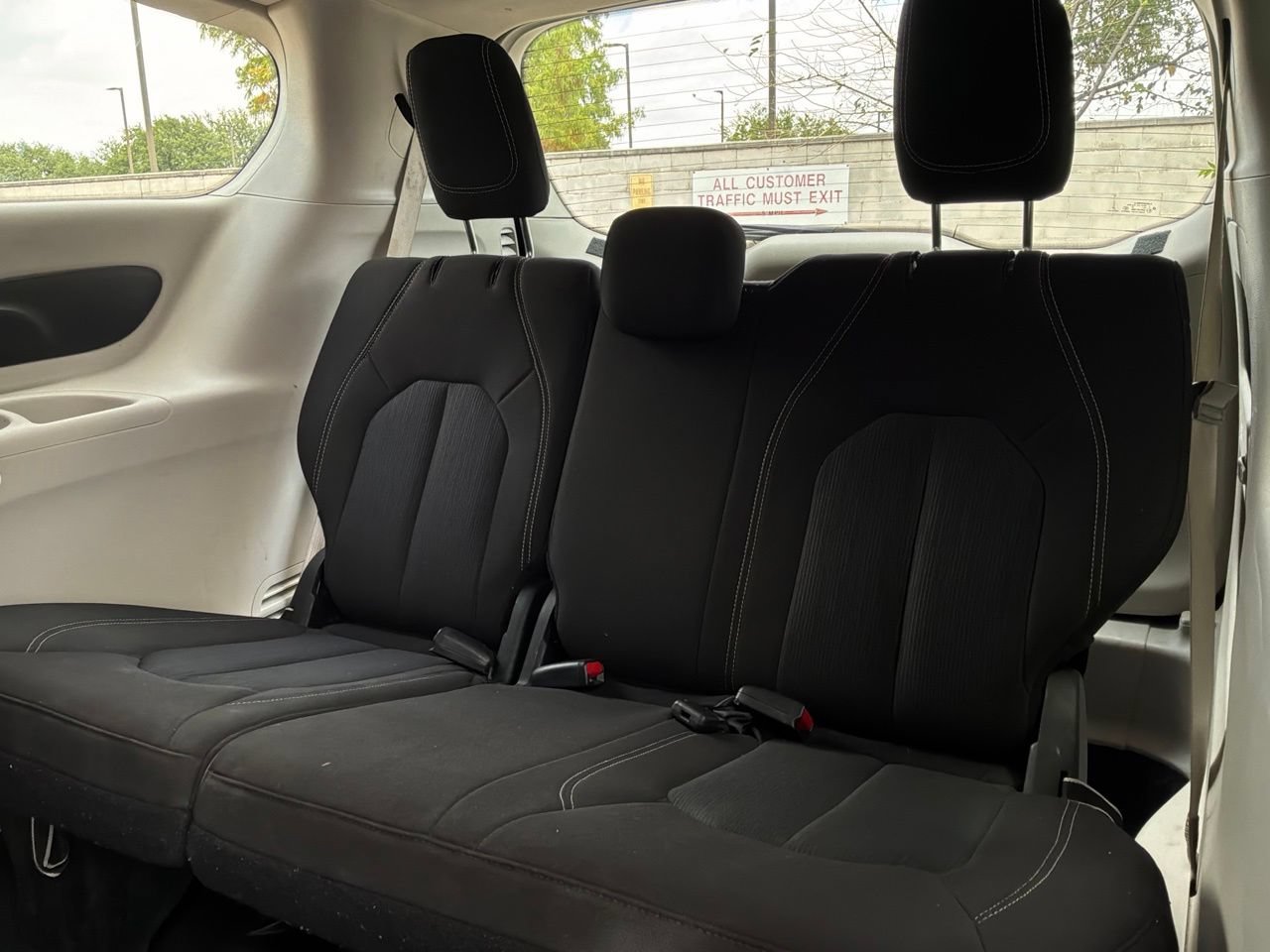 Used 2023 Chrysler Voyager LX FWD image 13