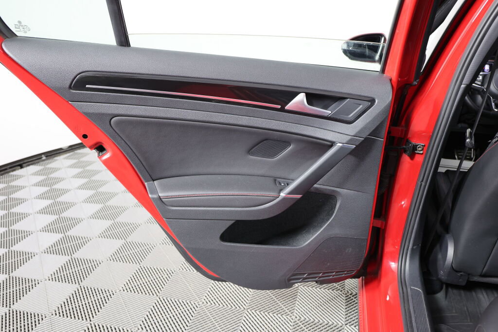 Used 2016 Volkswagen GTI Autobahn image 16