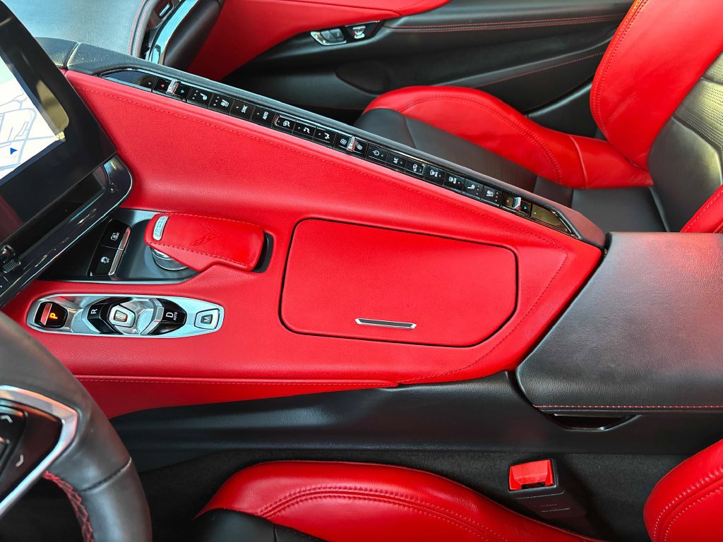 Used 2025 Chevrolet Corvette Z06 RWD image 14