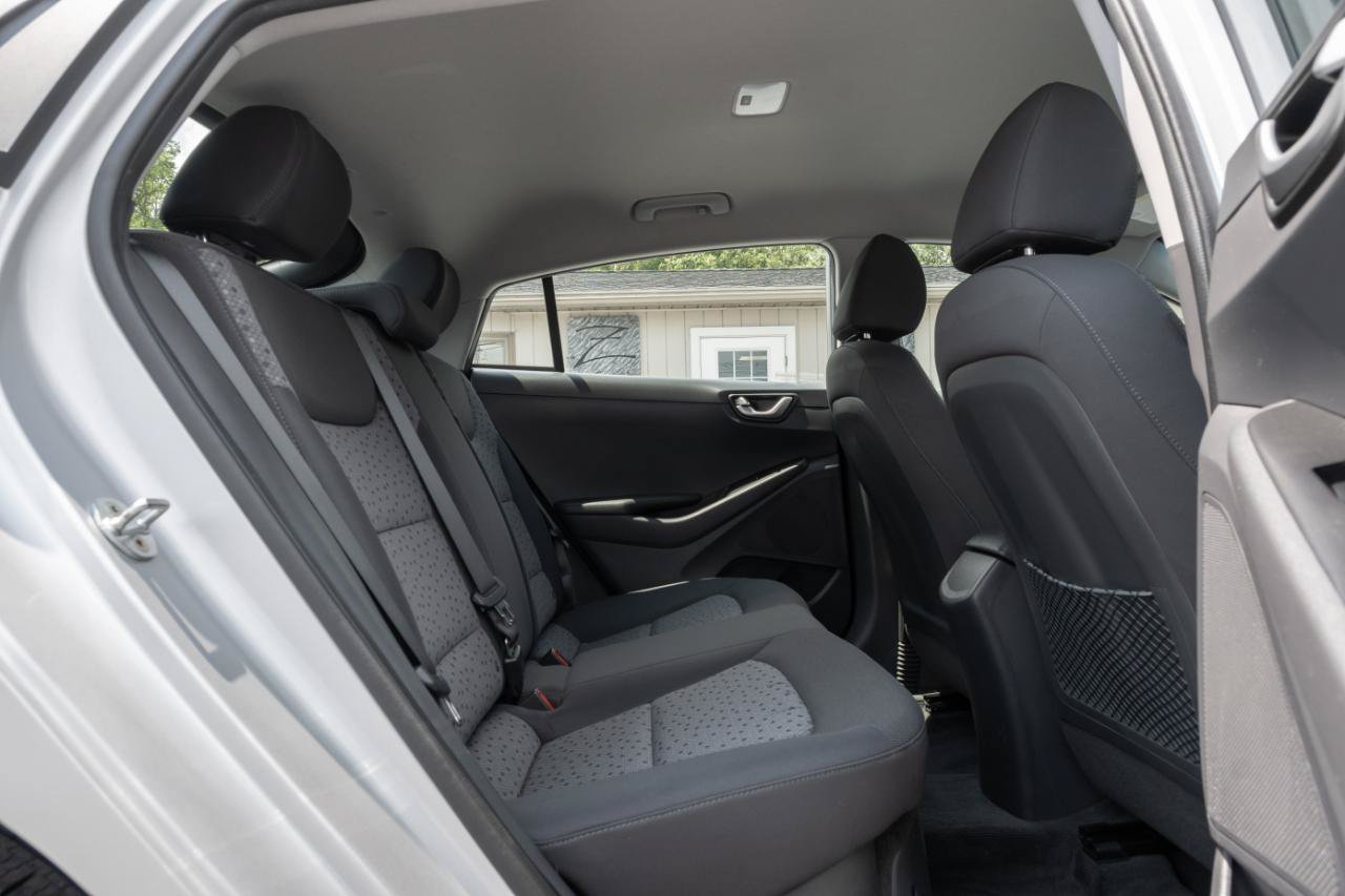 Used 2019 Hyundai Ioniq Blue FWD image 28