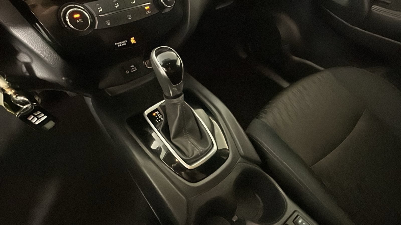 Used 2019 Nissan Rogue S FWD image 23