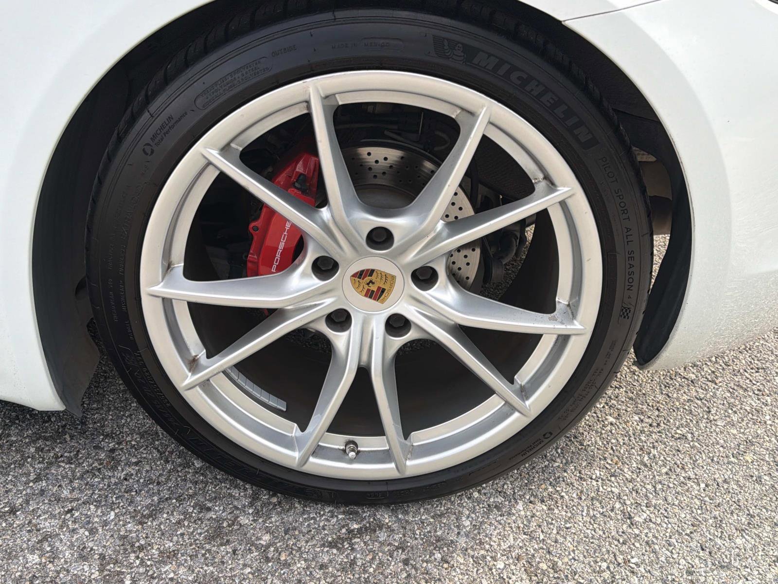 Used 2019 Porsche 718 Cayman S RWD image 11