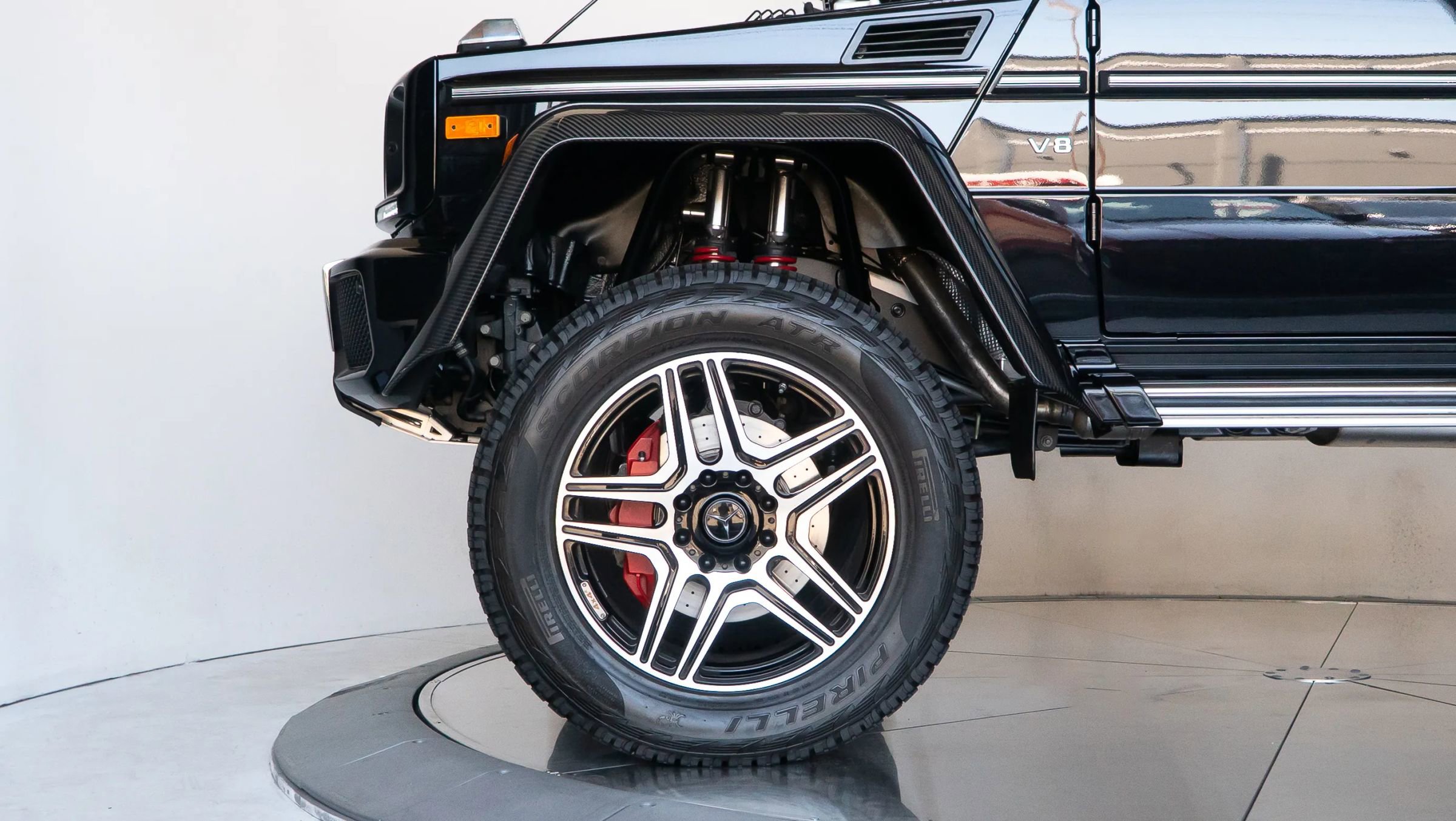 Used 2017 Mercedes-Benz G 550 Squared image 16