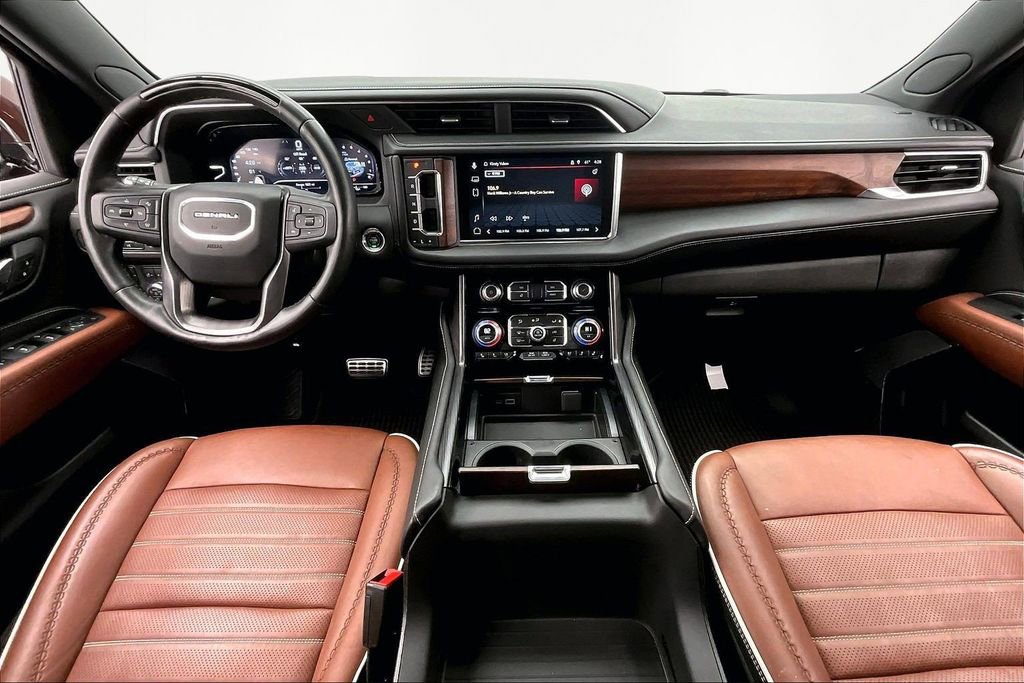 Used 2023 GMC Yukon Denali Ultimate image 16