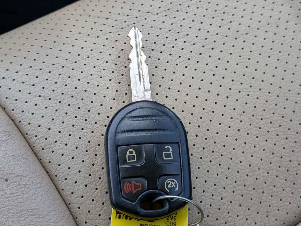 Used 2013 Ford F150 Lariat w/ Luxury Equipment Group image 26