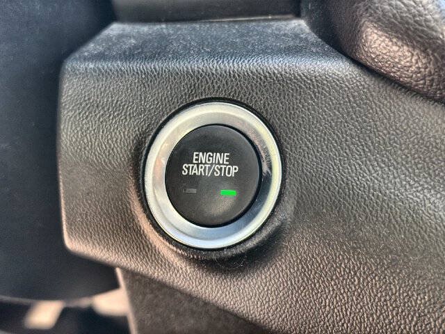 Used 2019 GMC Terrain SLT w/ Preferred Package FWD image 16
