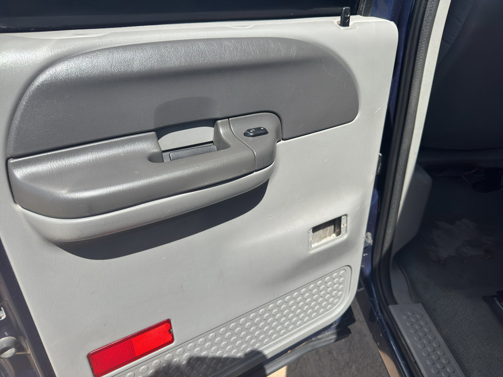 Used 2004 Ford F350 XLT AWD/4WD image 14