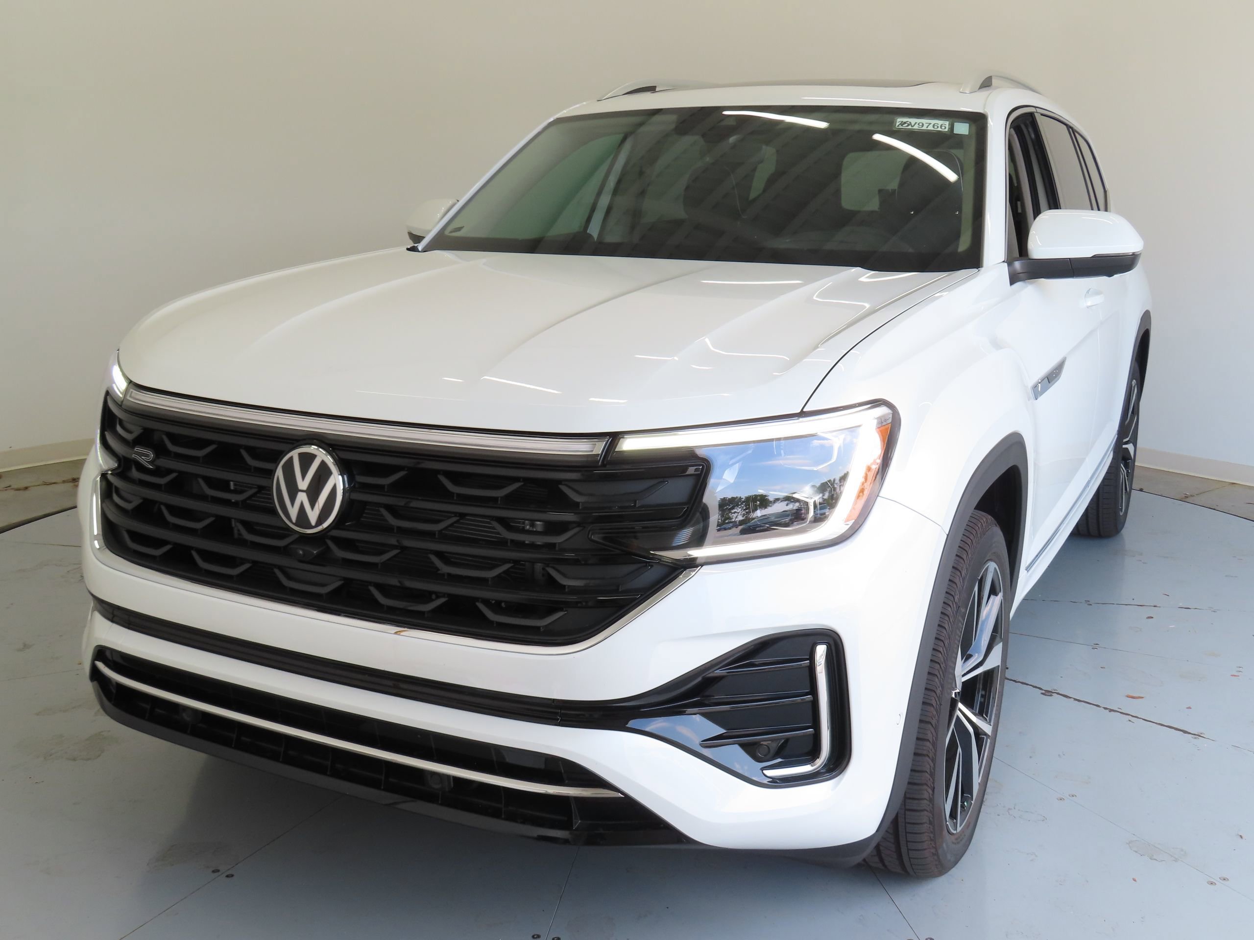 New 2026 Volkswagen Atlas SEL Premium R-Line image 9