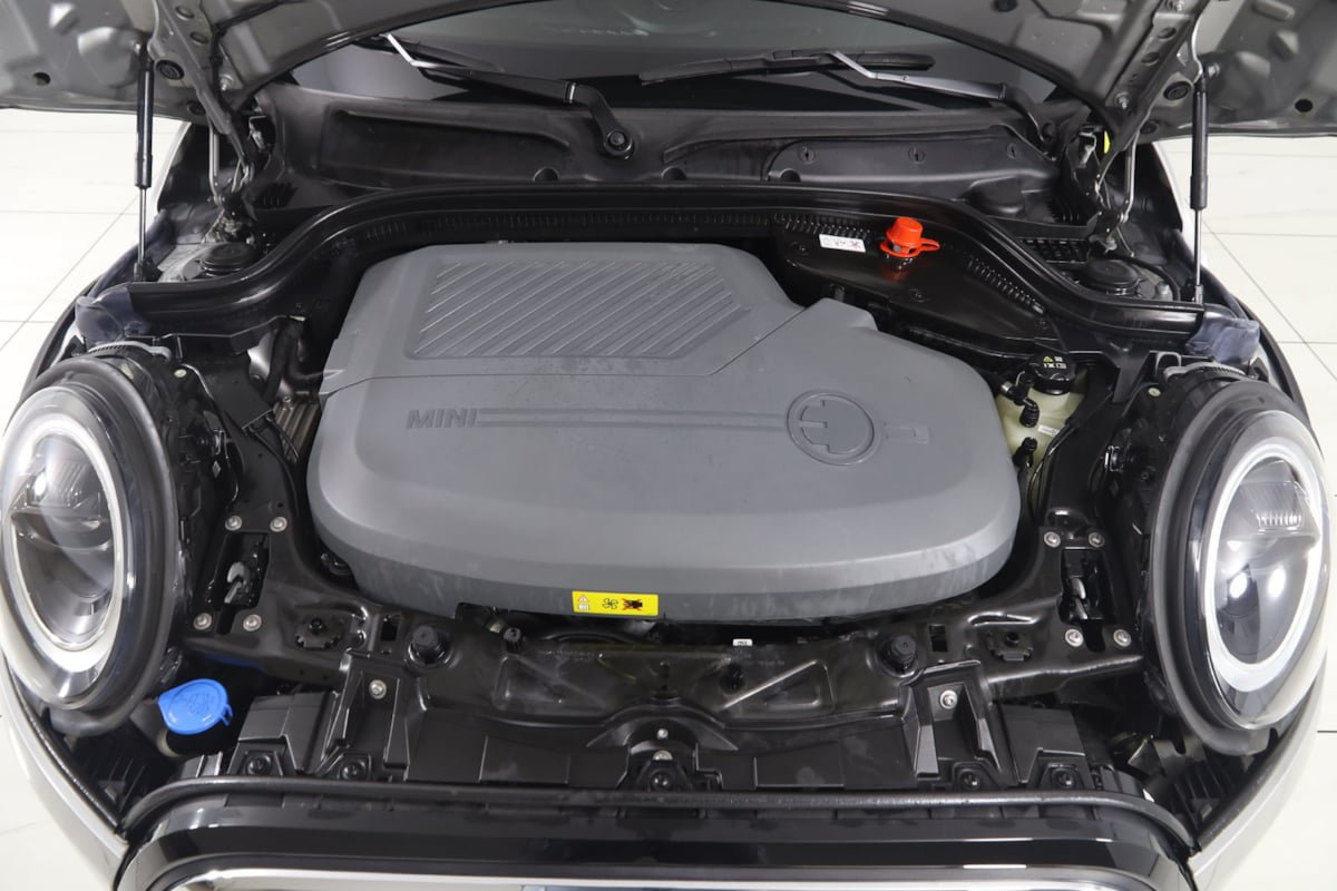 Used 2024 MINI Cooper SE FWD image 50