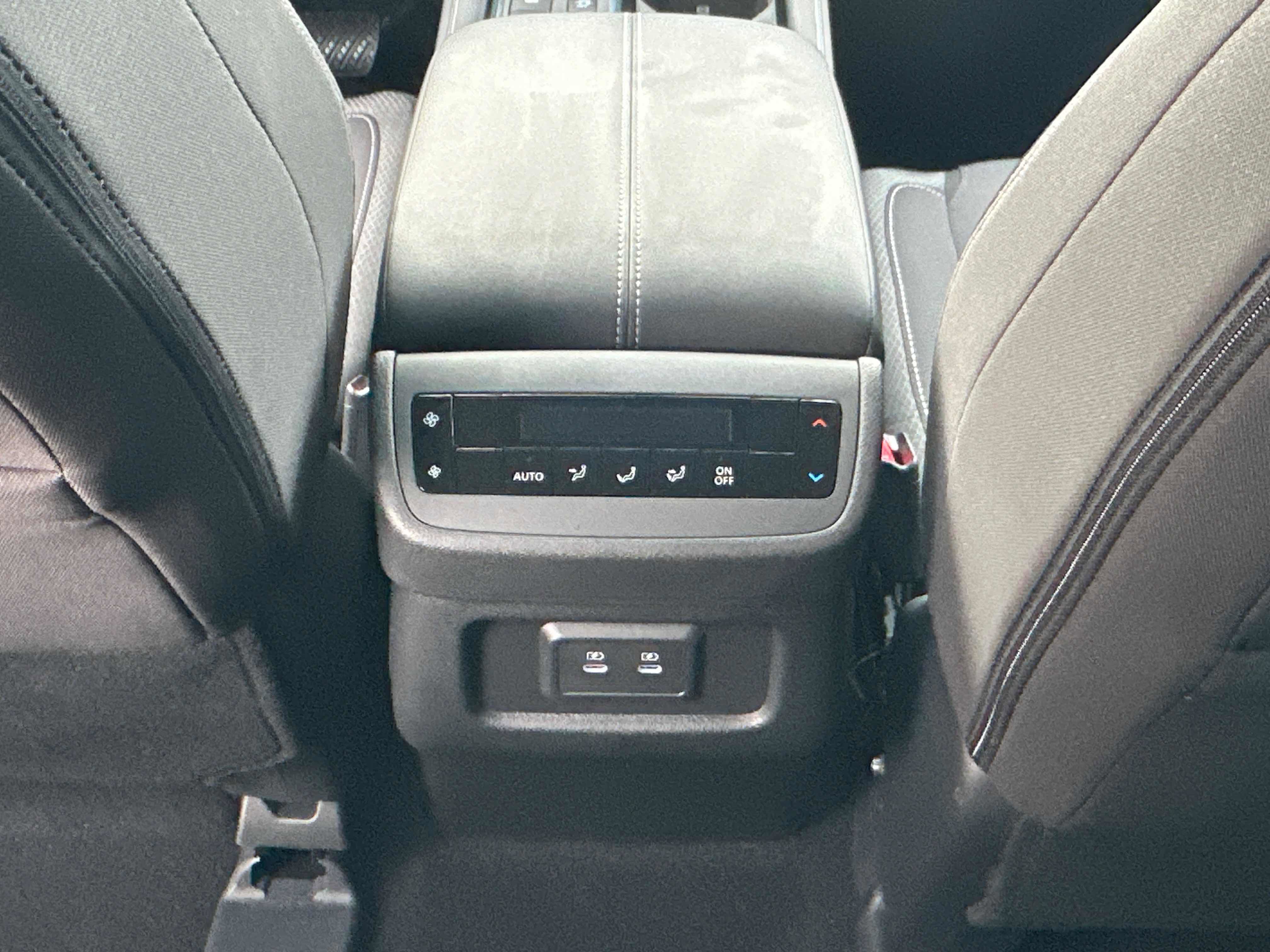 New 2026 Nissan Pathfinder SV w/ SV Premium Package AWD/4WD image 28