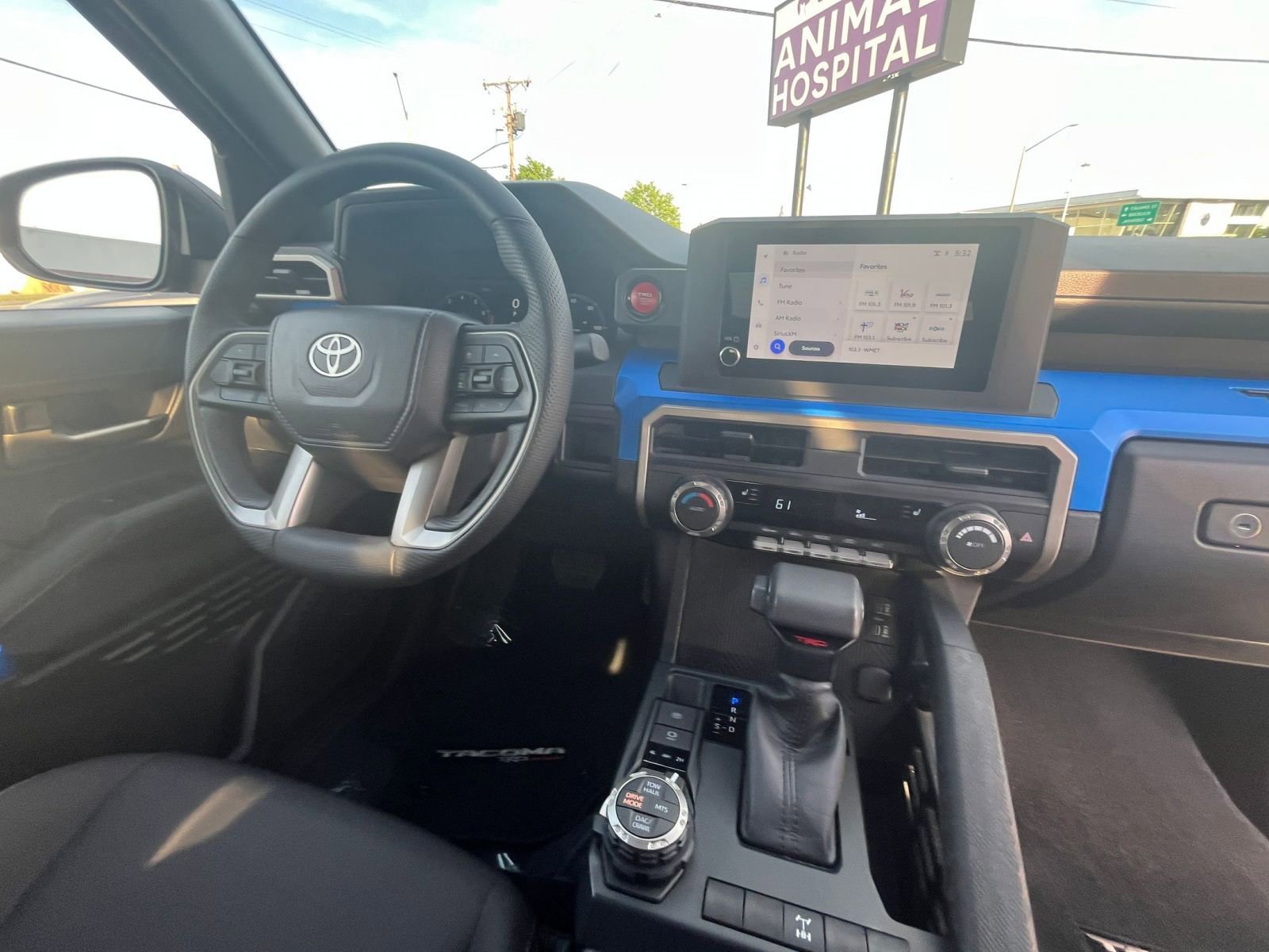 Used 2025 Toyota Tacoma TRD Off-Road AWD/4WD image 17