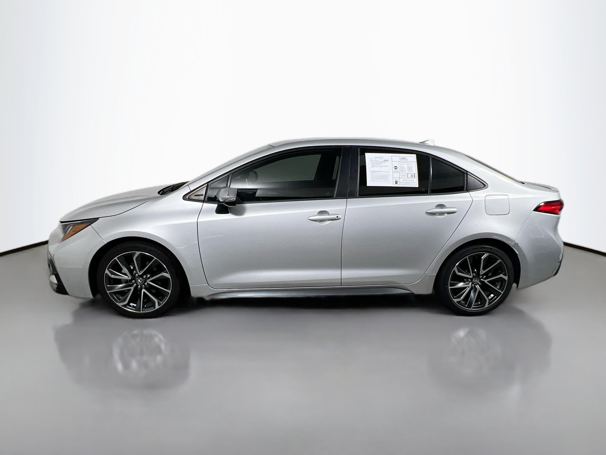 Used 2021 Toyota Corolla SE FWD image 9