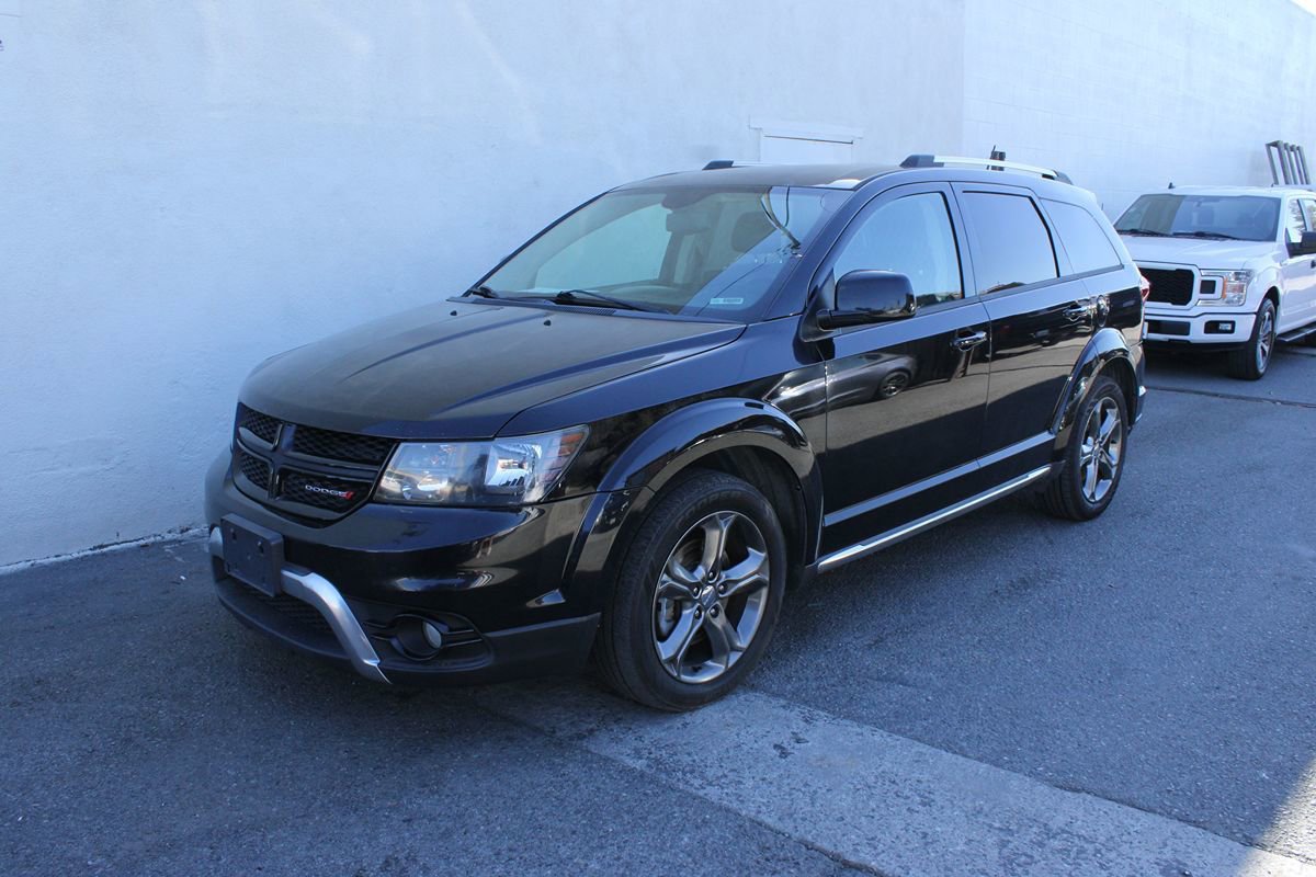 Used 2015 Dodge Journey Crossroad w/ Flexible Seating Group image 3