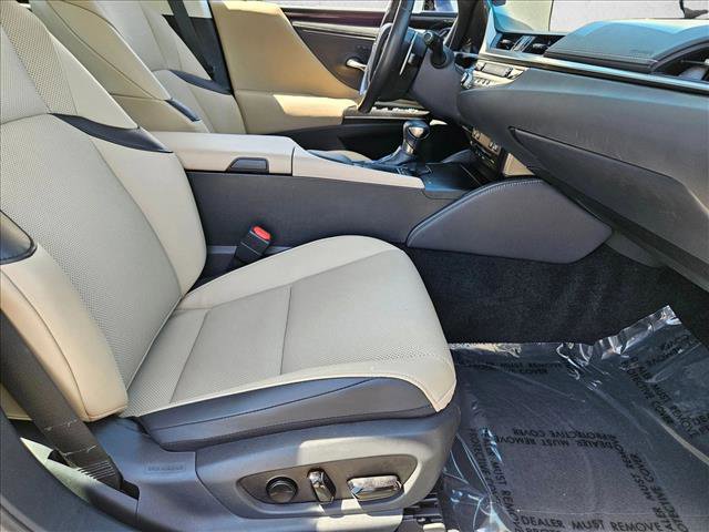 Used 2021 Lexus ES 300h w/ Premium Package FWD image 19