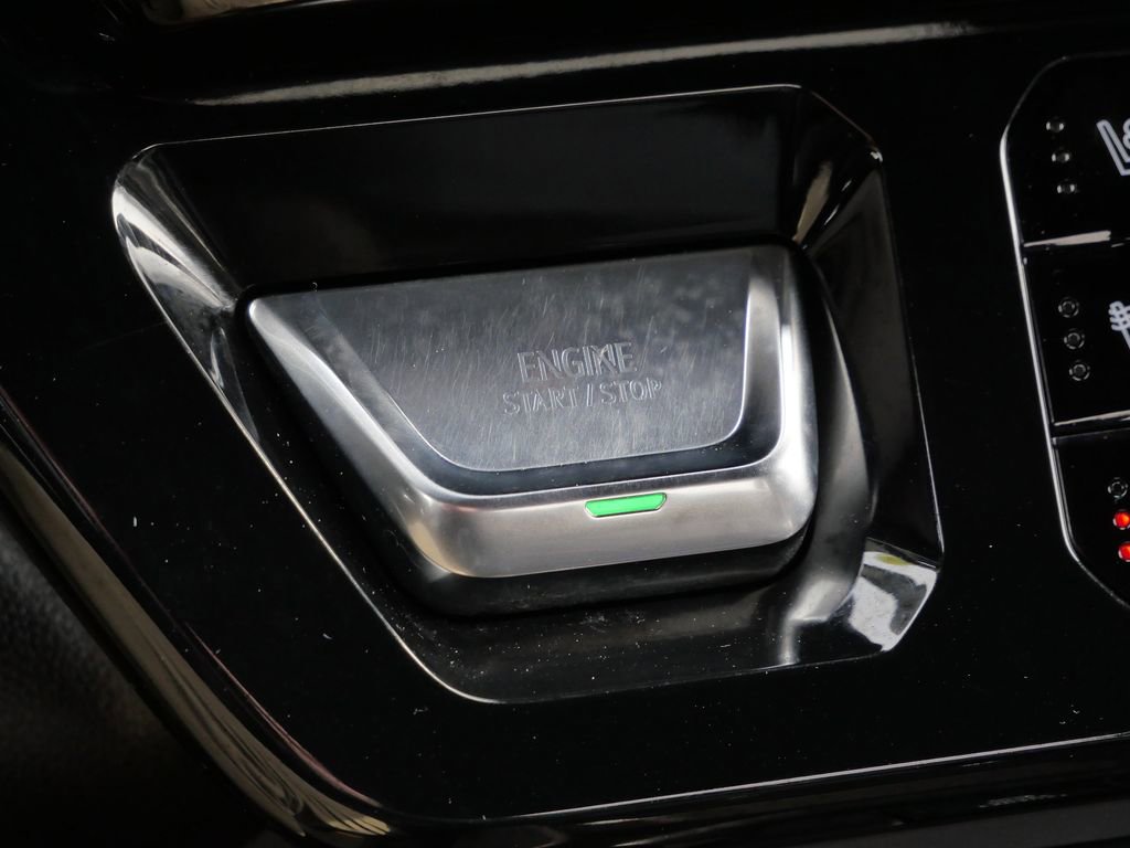 Used 2025 GMC Sierra 2500 AT4 image 45