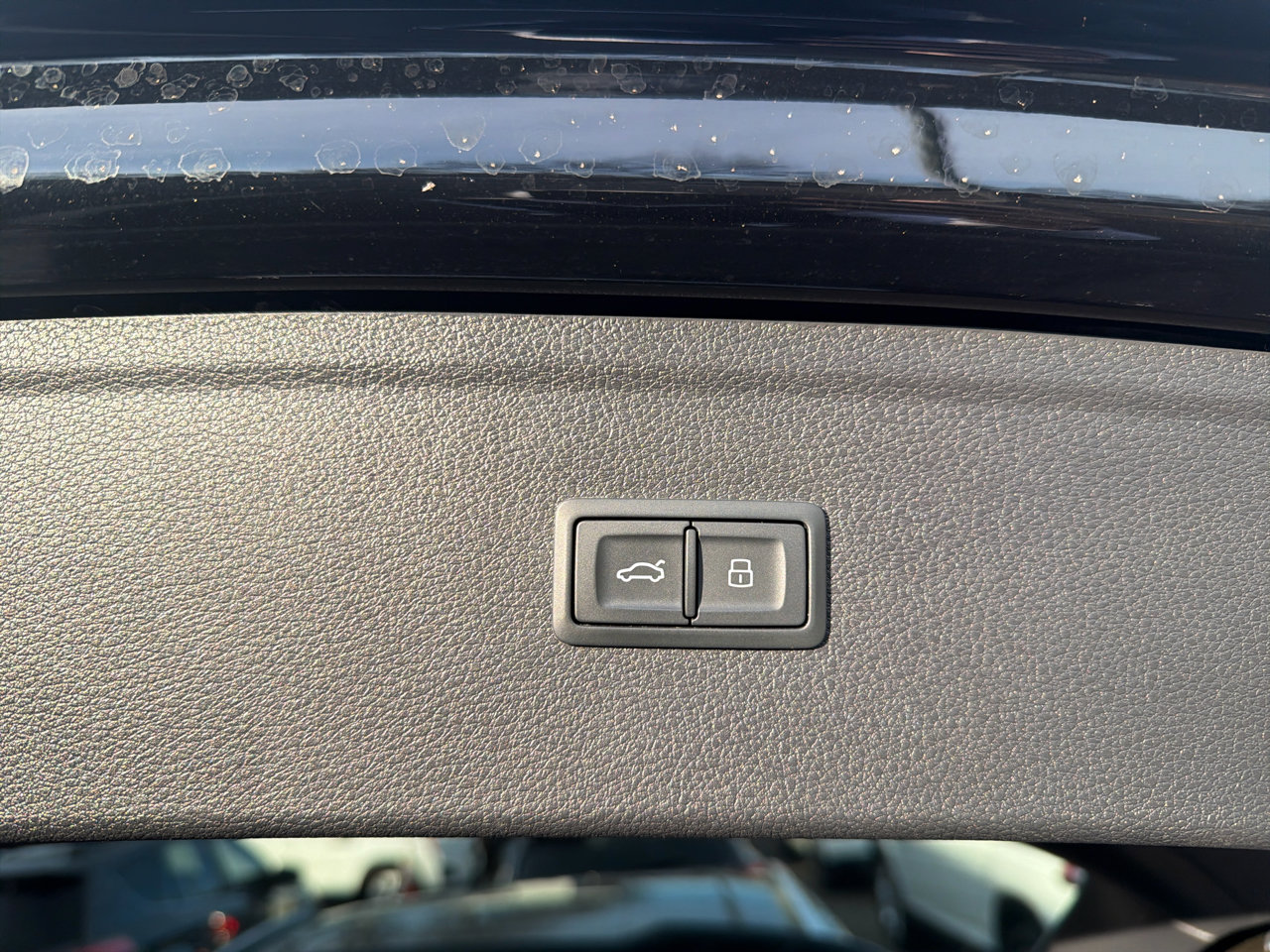 Used 2018 Audi SQ5 Premium Plus w/ S Sport Package image 12