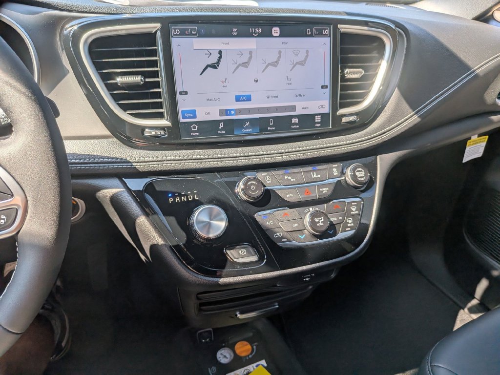 New 2027 Chrysler Pacifica Select FWD image 21