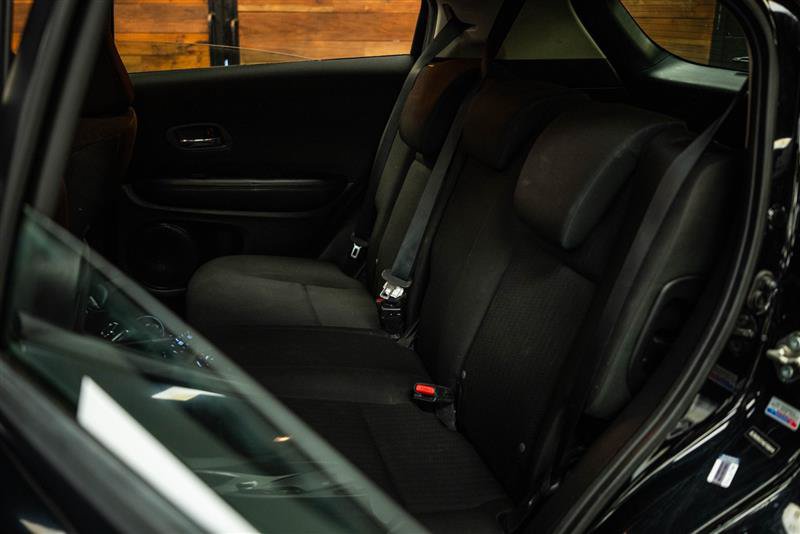 Used 2017 Honda HR-V LX image 10