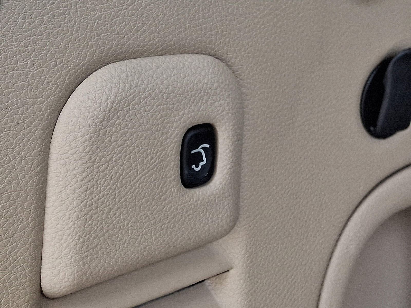 Used 2021 Jeep Grand Cherokee Limited image 31