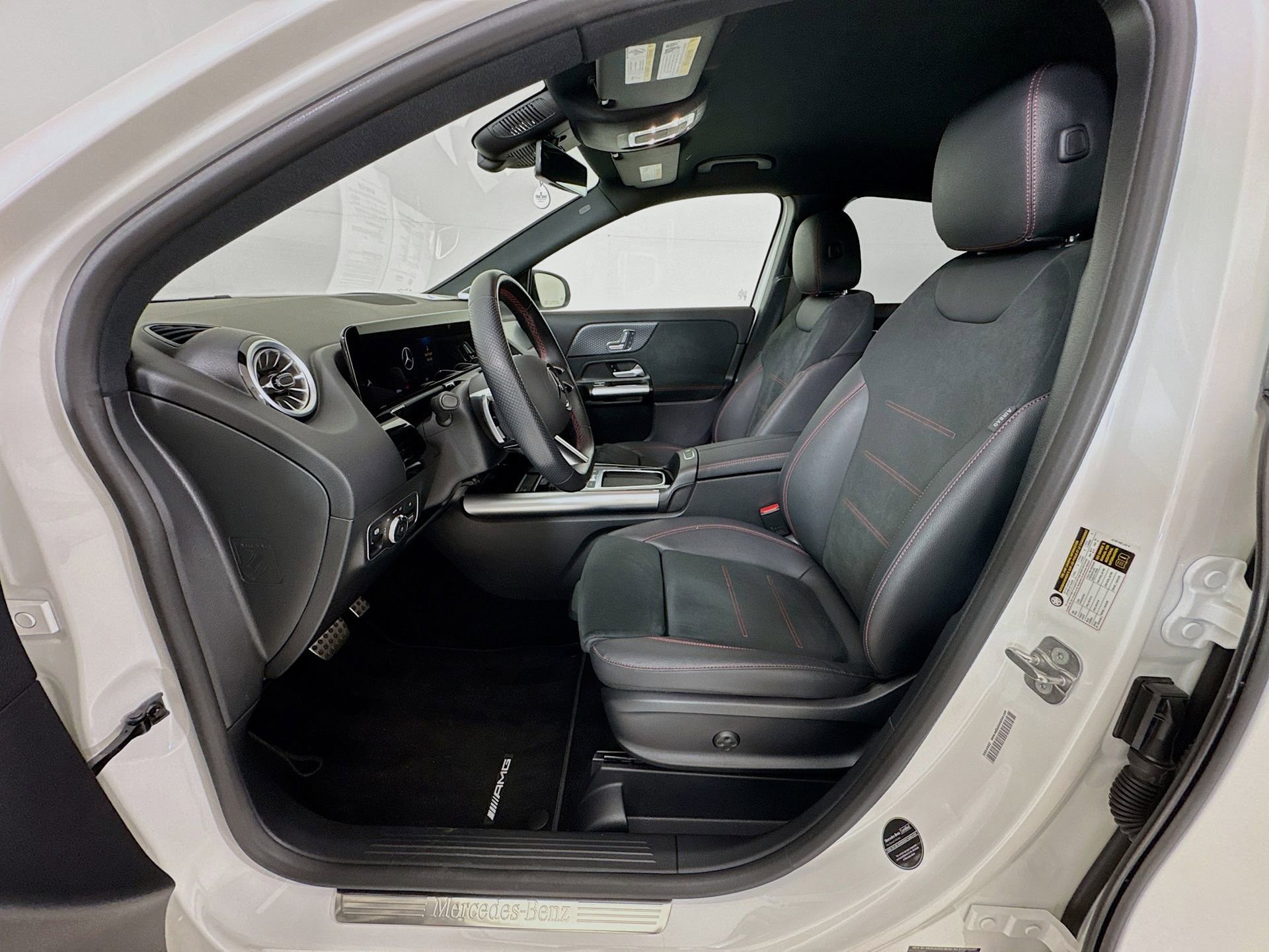 Used 2025 Mercedes-Benz GLA 250 image 20