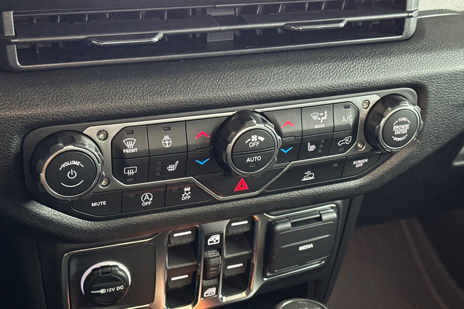 New 2026 Jeep Gladiator Sport AWD/4WD image 20