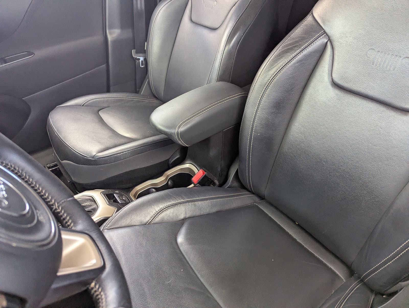 Used 2015 Jeep Renegade Limited FWD image 19