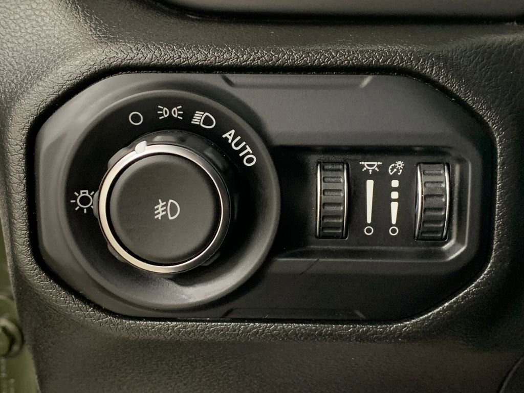 Used 2022 Jeep Wrangler Unlimited Rubicon w/ Steel Bumper Group image 14