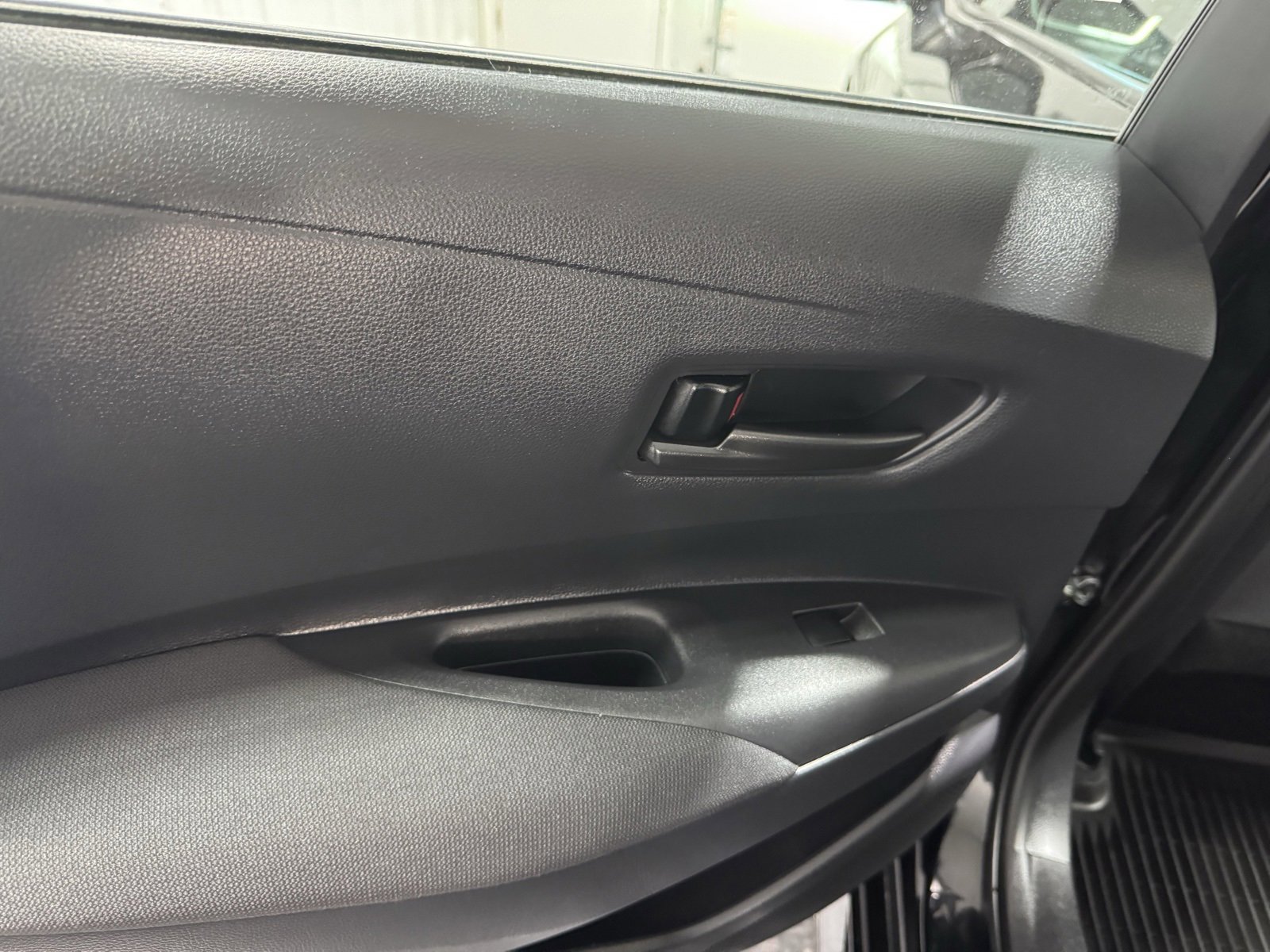 Used 2024 Toyota Corolla LE w/ LE Convenience Package image 16