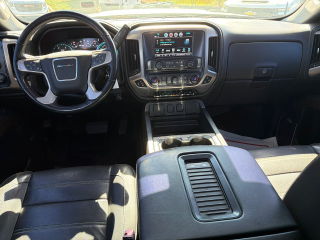Used 2019 GMC Sierra 2500 Denali w/ Duramax Plus Package AWD/4WD image 22