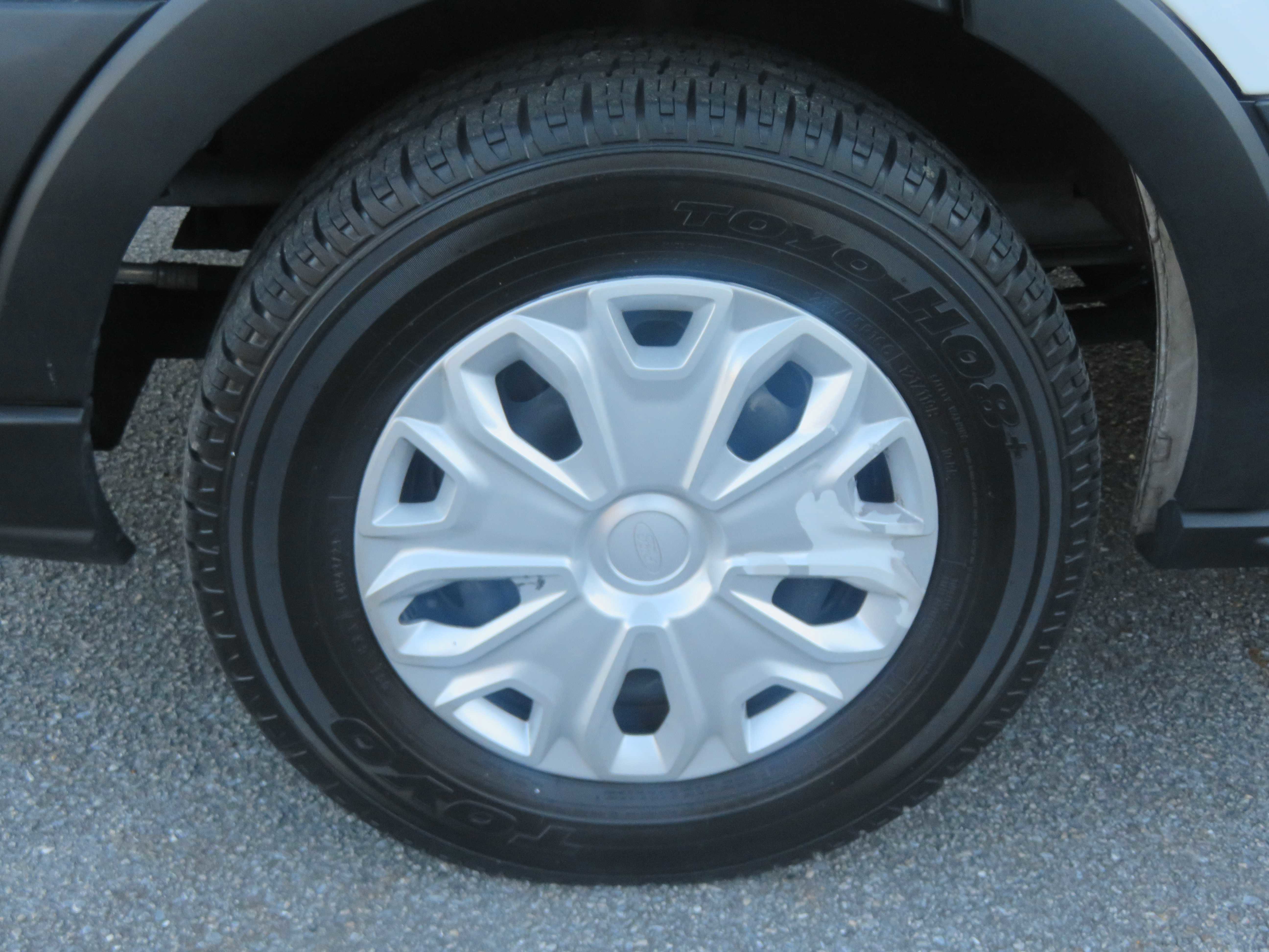 Used 2018 Ford Transit 150 XLT image 7